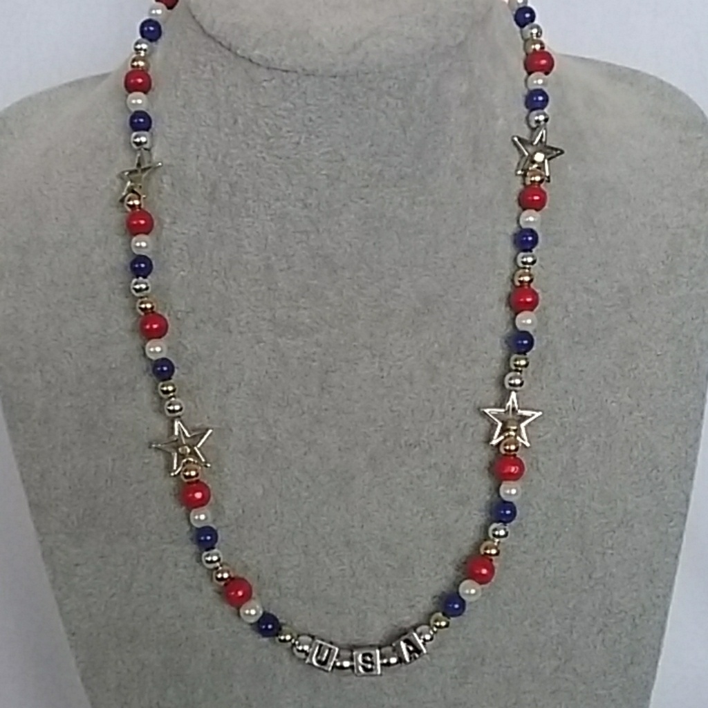 Usa Red White And Blue Stars Beaded Necklace 22$